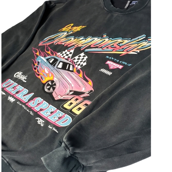 Oversized Sweatshirt - Picture 3 of 8